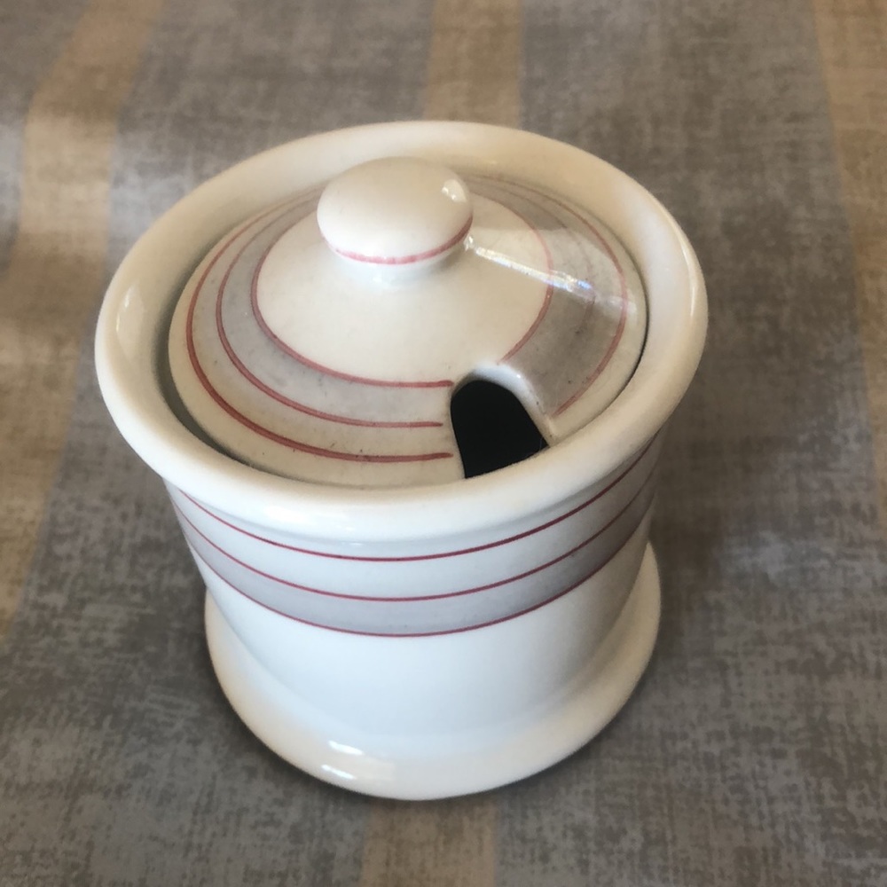 Vintage Mayer China, Beaver Falls, PA La Mure Lidded Sugar Bowl - Picture 2 of 3